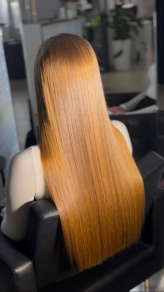 Salon hair makeover — keratin and colour-friendly styling, Prague